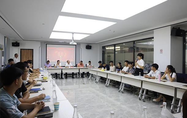 喬”見未來，頂“鋒”相會